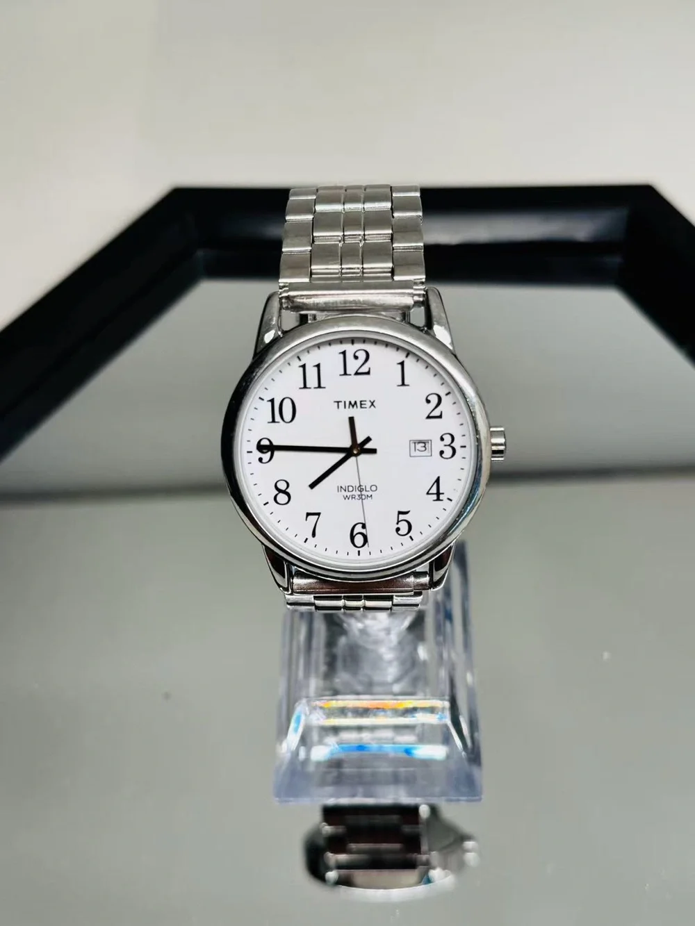 Vintage Timex Men’s Watch 37mm Date White Dial New Battery Runs